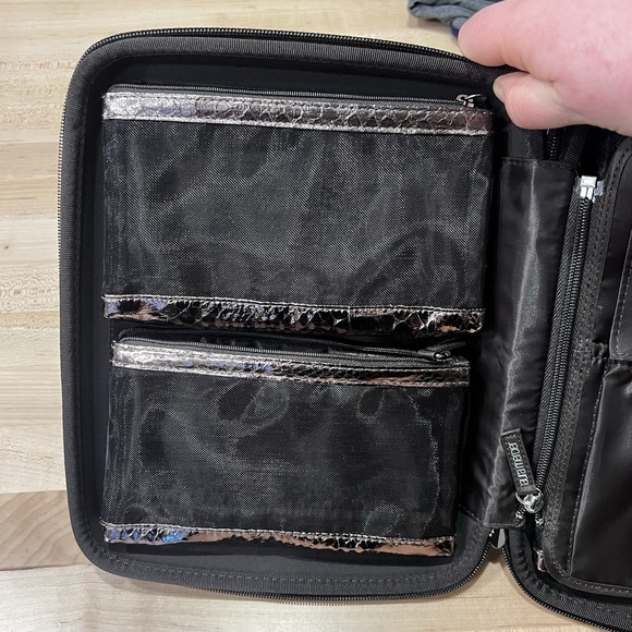 Laura Mercier Limited Edition Essential Custom Artist Portfolio Case In Bronze - Picture 6 of 8